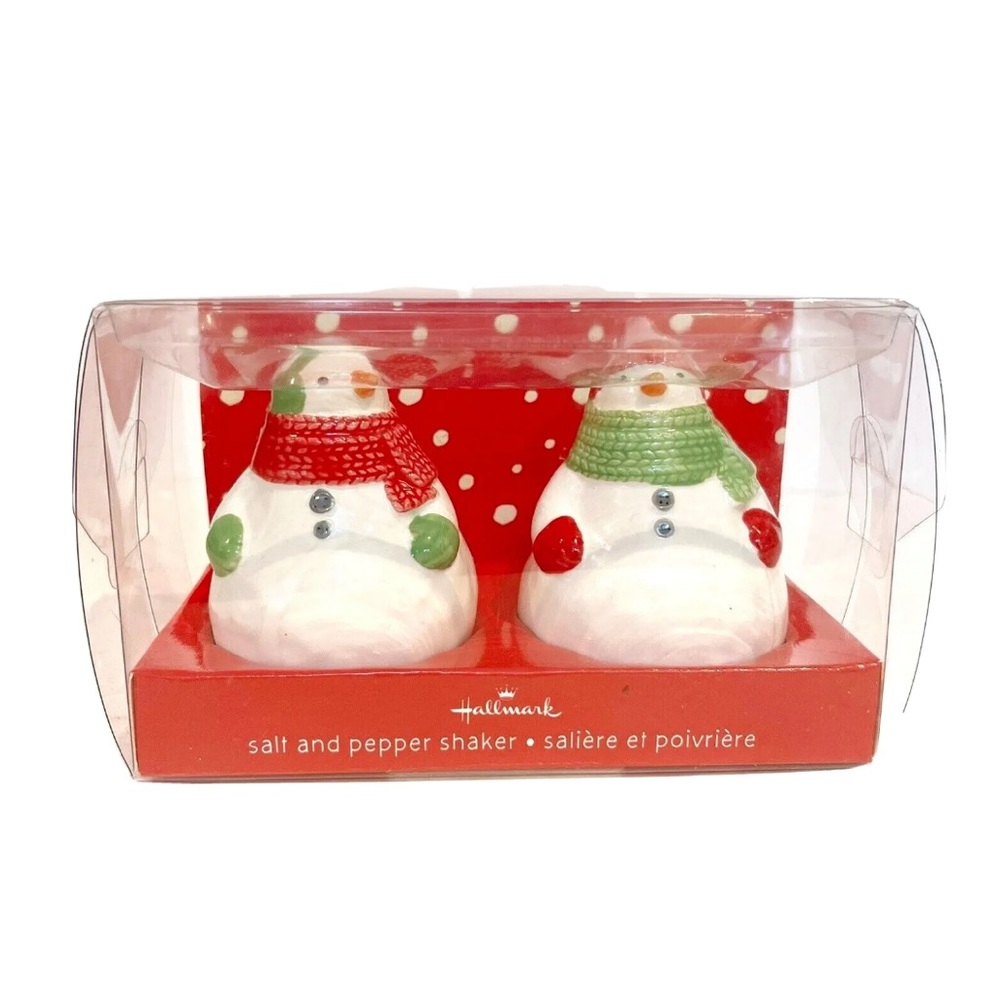 Hallmark Ceramic Salt and Pepper Shakers Snowman Winter Christmas Green Red Cute